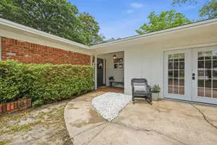 233 NW Pleasant St, Fort Walton Beach, FL 32548 - Photo 7