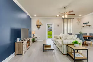 255 S E St, Pensacola, FL 32502 - Photo 49