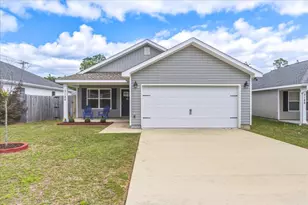 3186 Maple St, Crestview, FL 32539 - Photo 1