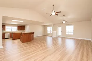 2391 Barberee Dr, Crestview, FL 32536 - Photo 17
