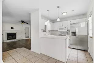 207 W Pinoak Ct, Crestview, FL 32539 - Photo 7