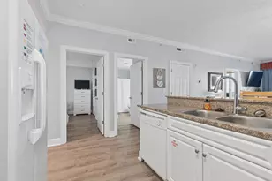 17545 Front Beach Rd, Panama City Beach, FL 32413 - Photo 11
