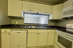401 NW Marshall Ct, Fort Walton Beach, FL 32548 - Photo 5