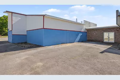 699 W James Lee Boulevard, Crestview, FL 32536 - Photo 7