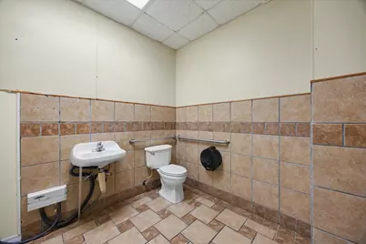 699 W James Lee Boulevard, Crestview, FL 32536 - Photo 47