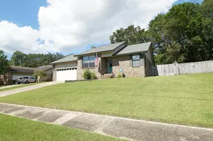 221 Karen Ct, Niceville, FL 32578 - Photo 3