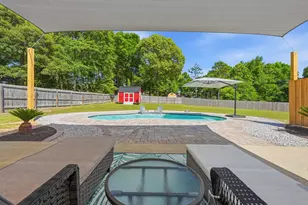 2672 Paddock Cir, Crestview, FL 32536 - Photo 7