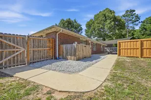 2672 Paddock Cir, Crestview, FL 32536 - Photo 43