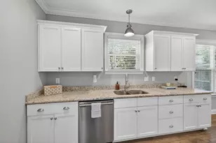 1990 Hattie Mae Ln, Niceville, FL 32578 - Photo 17