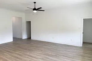 5910 Luckenbach Ln, Crestview, FL 32539 - Photo 5