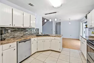 510 Hillview Cir, Crestview, FL 32536 - Photo 11