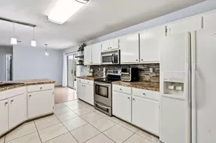 510 Hillview Cir, Crestview, FL 32536 - Photo 13