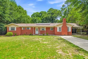 127 Judith Dr, Valparaiso, FL 32580 - Photo 1