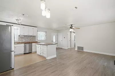 127 Judith Drive, Valparaiso, FL 32580 - Photo 9