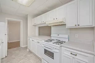328 SE Hollywood Blvd, Fort Walton Beach, FL 32548 - Photo 11