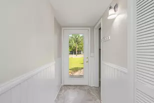 328 SE Hollywood Blvd, Fort Walton Beach, FL 32548 - Photo 5