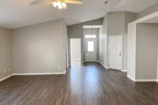124 Sandstone Trail, Crestview, FL 32539 - Photo 3