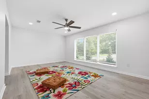 547 Mooney Rd, Fort Walton Beach, FL 32547 - Photo 13