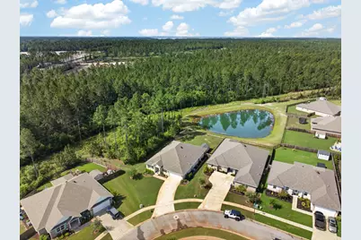 247 E Sky Way, Freeport, FL 32439 - Photo 3