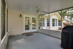 7682 Manatee St, Navarre, FL 32566 - Photo 33