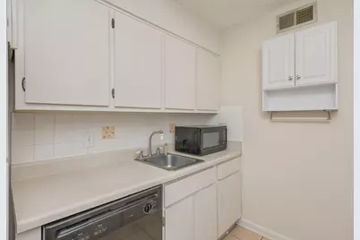 210 Pelham Road #113A, Fort Walton Beach, FL 32547 - Photo 9