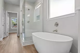 8288 Tavira St, Navarre, FL 32566 - Photo 11