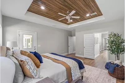8288 Tavira Street, Navarre, FL 32566 - Photo 9