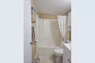 209 W Miracle Strip Parkway #D208, Mary Esther, FL 32569 - Photo 5
