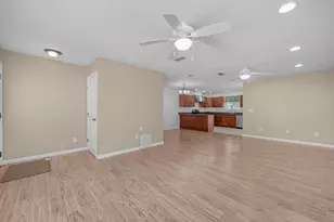 208 Moriarty St, Fort Walton Beach, FL 32548 - Photo 5