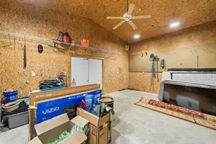 175 W T Hulion Rd, Crestview, FL 32539 - Photo 47