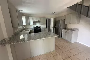 124 Hampton Dr, Crestview, FL 32539 - Photo 3