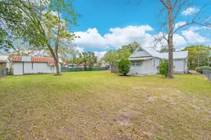 28 E Live Oak Ave, Defuniak Springs, FL 32435 - Photo 51