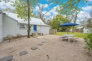 28 E Live Oak Ave, Defuniak Springs, FL 32435 - Photo 53