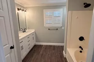 1276 Laura Ln, Niceville, FL 32578 - Photo 9