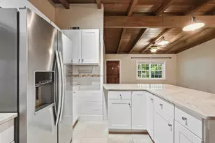 721 NE Kris Ave, Fort Walton Beach, FL 32547 - Photo 15