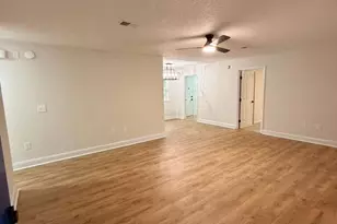 487 Woodlawn Rd, Freeport, FL 32439 - Photo 13