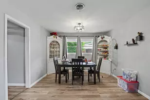 108 NW Sotir St, Fort Walton Beach, FL 32548 - Photo 9