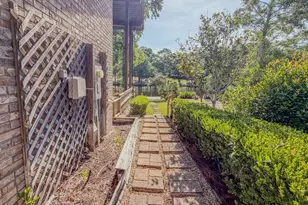 645 Carr Dr, Niceville, FL 32578 - Photo 69