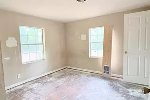 656 McClelland St, Crestview, FL 32536 - Photo 5
