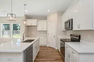 2808 Blackbird Ct, Crestview, FL 32539 - Photo 5