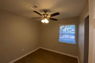 208 20th St, Niceville, FL 32578 - Photo 9