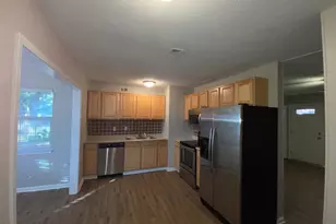 208 20th St, Niceville, FL 32578 - Photo 5