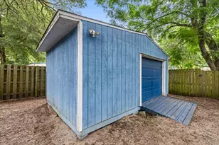 213 Cadillac Ave, Niceville, FL 32578 - Photo 45