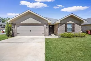 232 Baycliff Dr, Crestview, FL 32536 - Photo 1