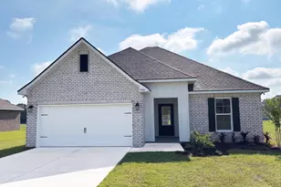 5906 Luckenbach Ln, Crestview, FL 32539 - Photo 1