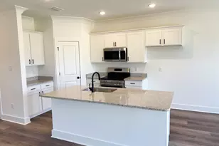 5906 Luckenbach Ln, Crestview, FL 32539 - Photo 3