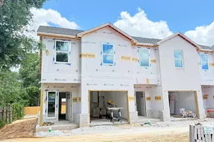 408 Walters Cir, Fort Walton Beach, FL 32547 - Photo 1