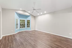 1501 N Partin Dr, Niceville, FL 32578 - Photo 3