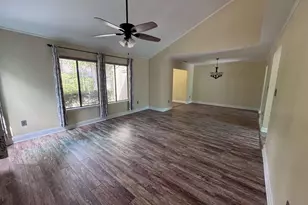900 Bay Dr, Niceville, FL 32578 - Photo 15