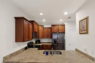 2121 Wilsons Plover Cir, Navarre, FL 32566 - Photo 5